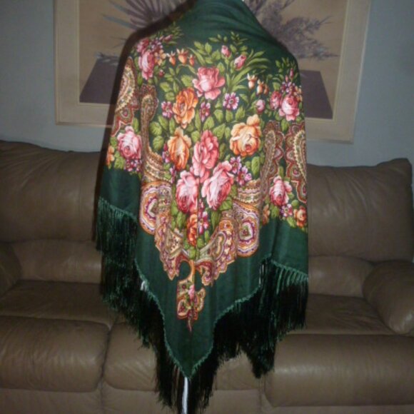 🌺🌿 Colorful Authentic  Russian-Style Wool Blend Fringe Shawl 🌿🌺 - Picture 2 of 16